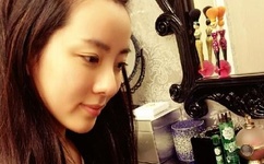 粉嫩被两个粗黑疯狂进出网站